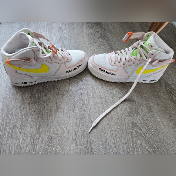 Nike Air Force 1 '07 Mid "Feel Love" - Women's Size 8 - Picture 5 of 7